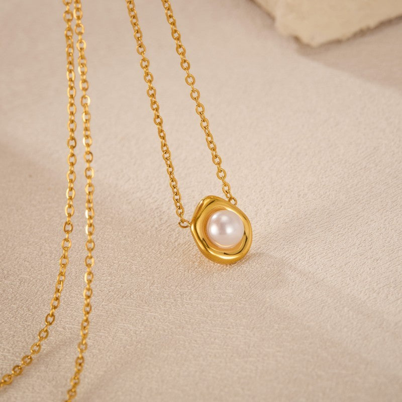 Lucky Pearl Gold Necklace