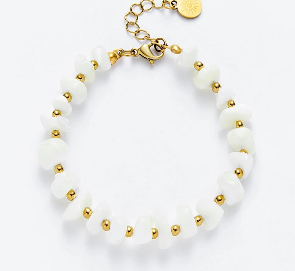 Gold Shell Clap Bracelet