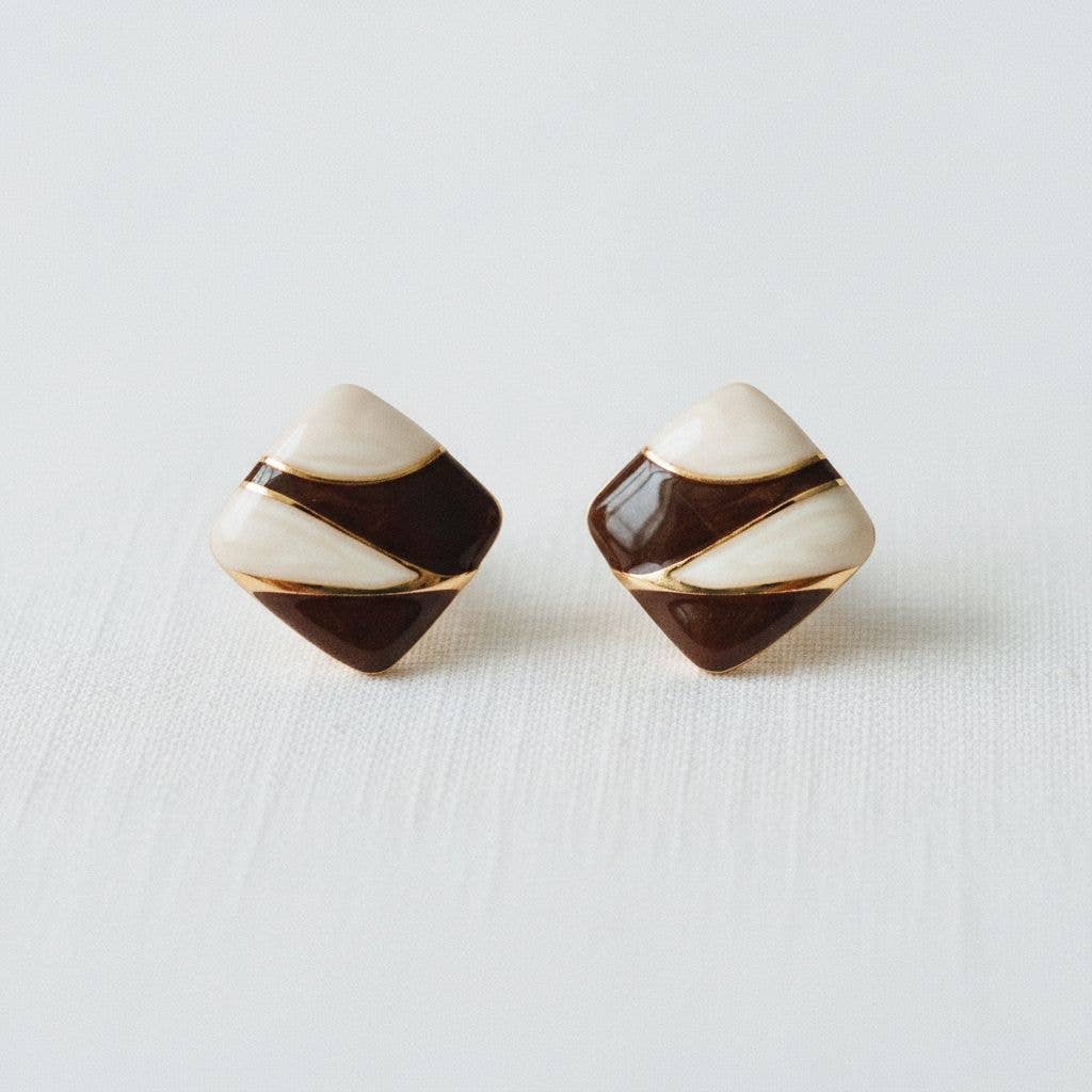 Chic Brown & Cream Studs