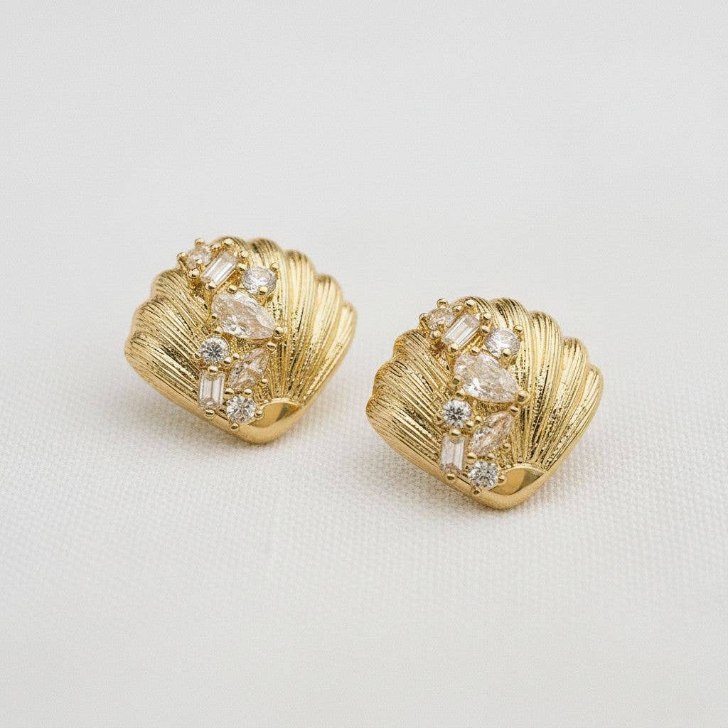 Elegant Vintage Shell Clip Earrings
