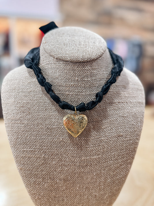 Black Gold Heart Twilly