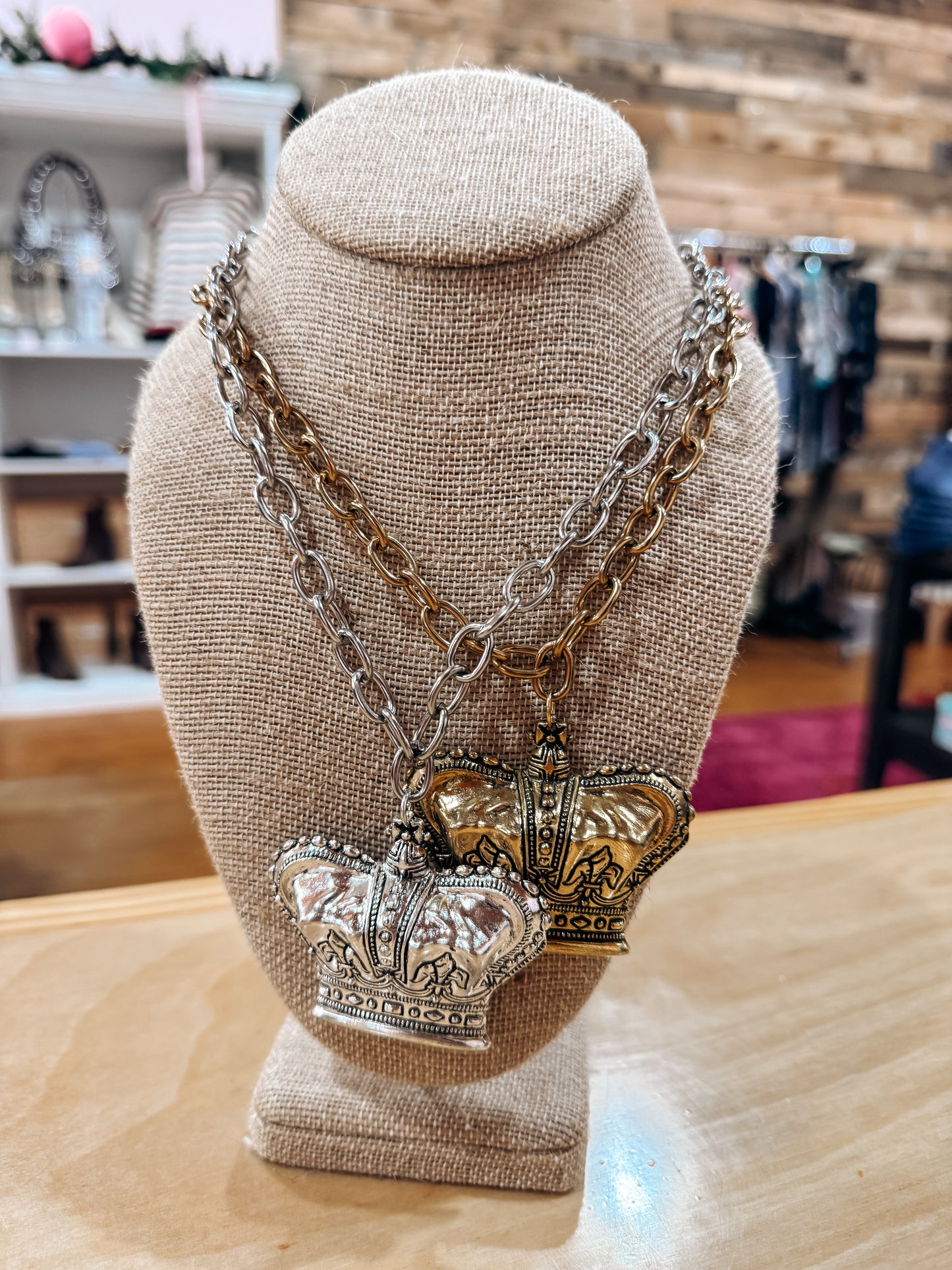 Chunky Queen Necklace